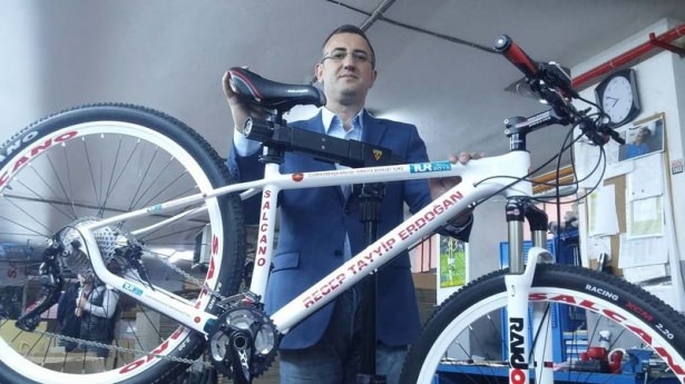 Cumhurbaşkanı Erdoğan'a Özel Bisiklet 10