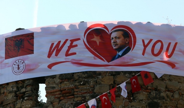 Erdoğan Ailesi Arnavutluk'ta Gözyaşlarına Boğuldu' 4