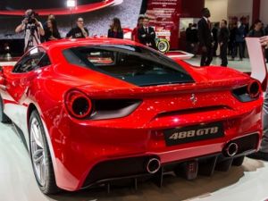 Türkiye'den 6 Kişi 1,5 Milyon TL'ye Ferrari Aldı