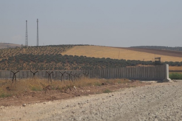 Suriye Sınırına 3 Metrelik Beton Duvar 15