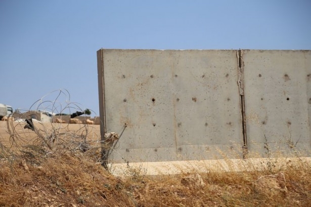 Suriye Sınırına 3 Metrelik Beton Duvar 18