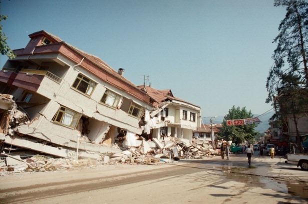 Marmara Depremi'nin 16. Yılı 49