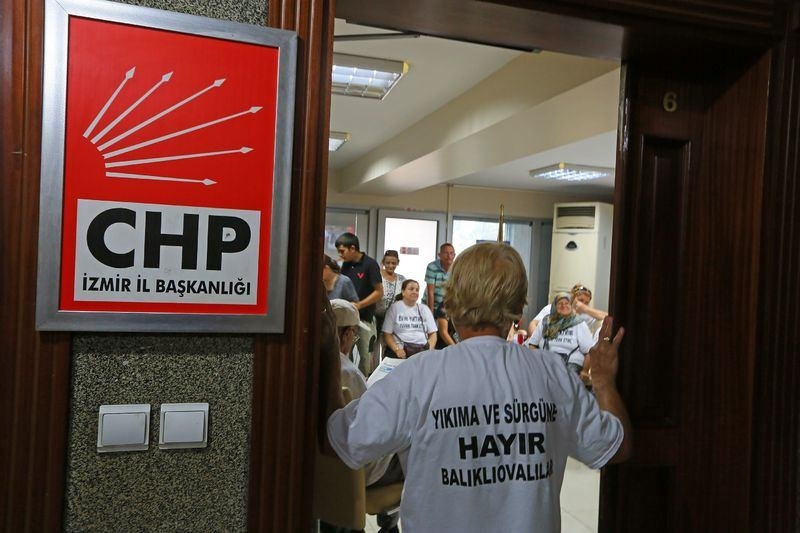CHP İzmir İl Başkanlığını işgal ettiler 15