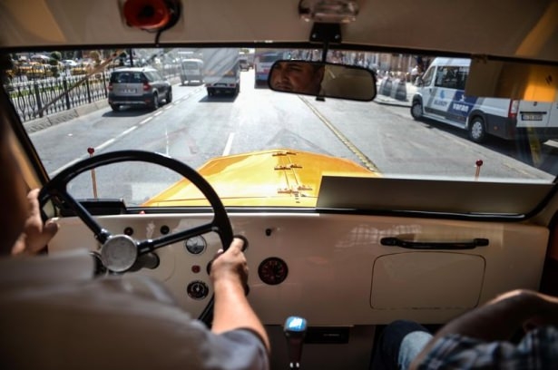İETT'nin Nostalji Otobüsleri İstanbul Sokaklarında 21