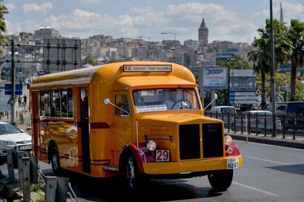 İETT'nin Nostalji Otobüsleri İstanbul Sokaklarında 26