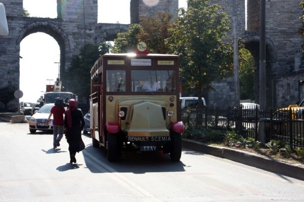 İETT'nin Nostalji Otobüsleri İstanbul Sokaklarında 29
