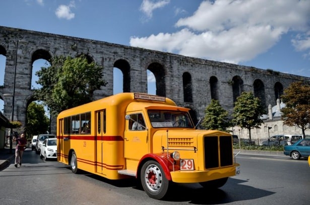 İETT'nin Nostalji Otobüsleri İstanbul Sokaklarında 3