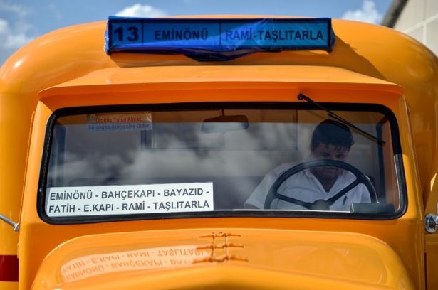 İETT'nin Nostalji Otobüsleri İstanbul Sokaklarında 30