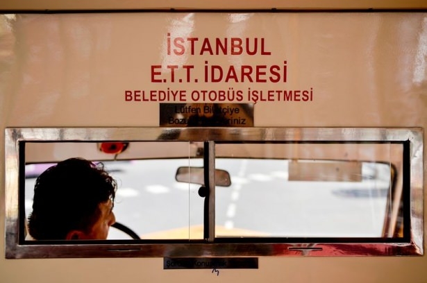 İETT'nin Nostalji Otobüsleri İstanbul Sokaklarında 31