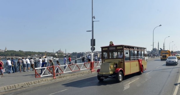 İETT'nin Nostalji Otobüsleri İstanbul Sokaklarında 39
