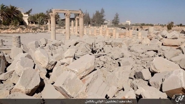 IŞİD, 2 Bin Yıllık Tapınağı Havaya Uçurdu 10