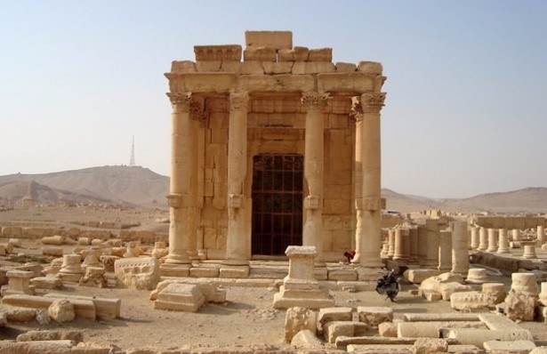 IŞİD, 2 Bin Yıllık Tapınağı Havaya Uçurdu 7