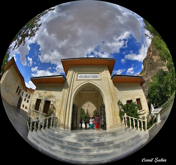 Osmanlı Coğrafyasının Manevi Mimarı 17