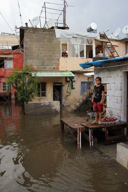 Adana'da Yağış Sonrası Ev Ve İşyerlerini Su Bastı! 67