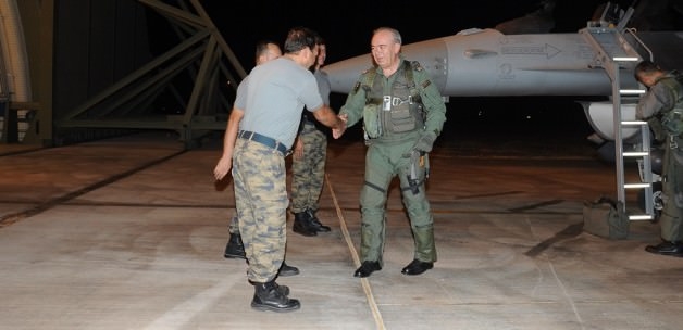 Hava Kuvvetleri Komutanı PKK Kamplarını Bombaladı 1