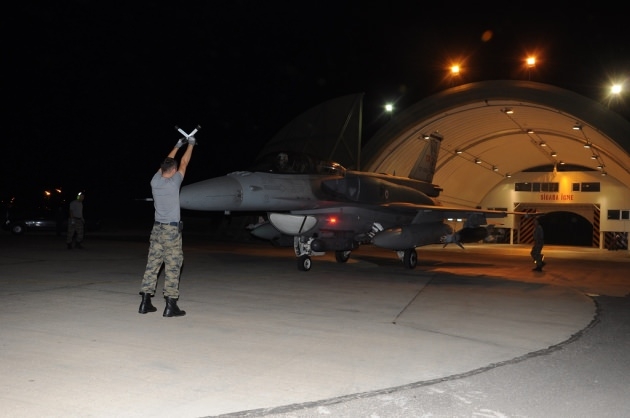 Hava Kuvvetleri Komutanı PKK Kamplarını Bombaladı 5