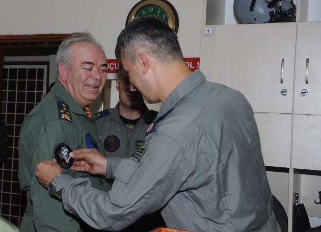 Hava Kuvvetleri Komutanı PKK Kamplarını Bombaladı 6