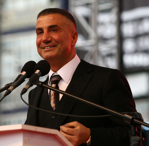 Sedat Peker, Ülkücü İşaretiyle AK Parti'ye Oy İstedi 1