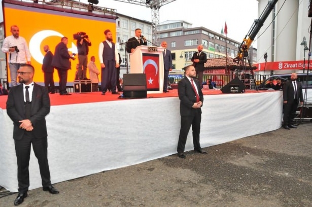 Sedat Peker, Ülkücü İşaretiyle AK Parti'ye Oy İstedi 19