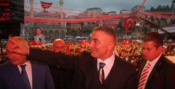 Sedat Peker, Ülkücü İşaretiyle AK Parti'ye Oy İstedi 3