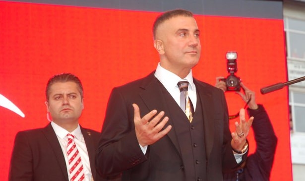 Sedat Peker, Ülkücü İşaretiyle AK Parti'ye Oy İstedi 6