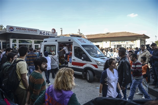 Ankara'daki Patlamadan Kan Donduran Görüntüler! 122