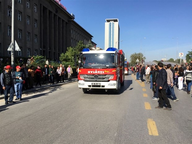 Ankara'daki Patlamadan Kan Donduran Görüntüler! 22