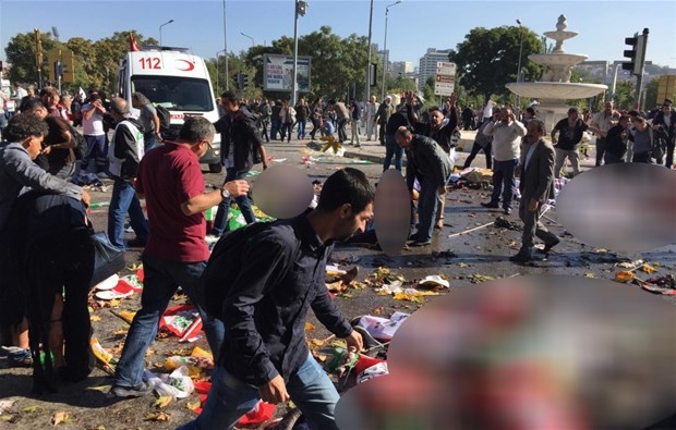 Ankara'daki Patlamadan Kan Donduran Görüntüler! 44