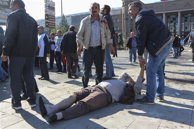 Ankara'daki Patlamadan Kan Donduran Görüntüler! 61