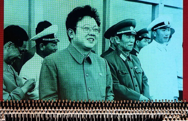 Kore Lideri'nin Garip Saç Traşı! 23