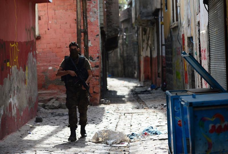 Diyarbakır'da Terör Örgütüne Operasyon 34