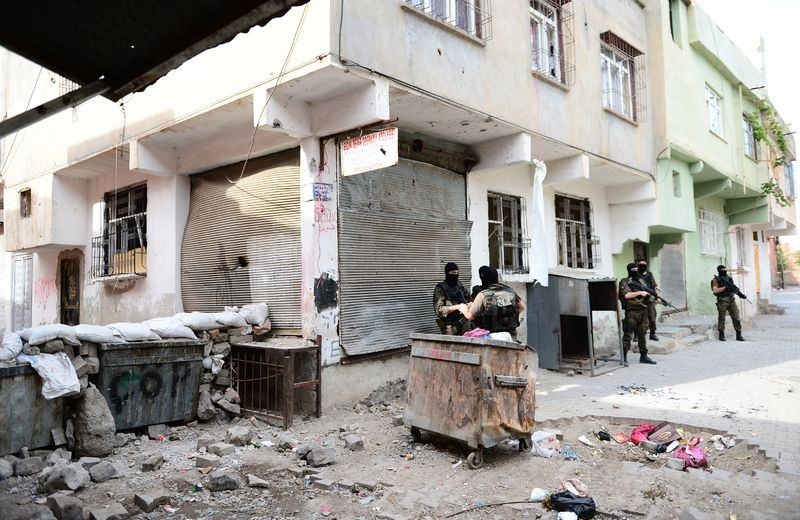 Diyarbakır'da Terör Örgütüne Operasyon 40