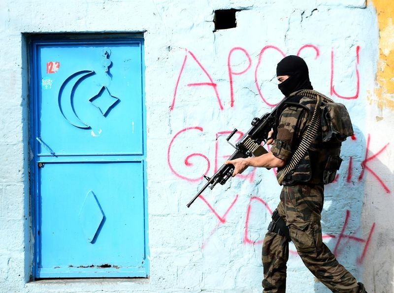 Diyarbakır'da Terör Örgütüne Operasyon 7