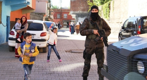 Diyarbakır Sur'da Yoğun Güvenlik Önlemi 4