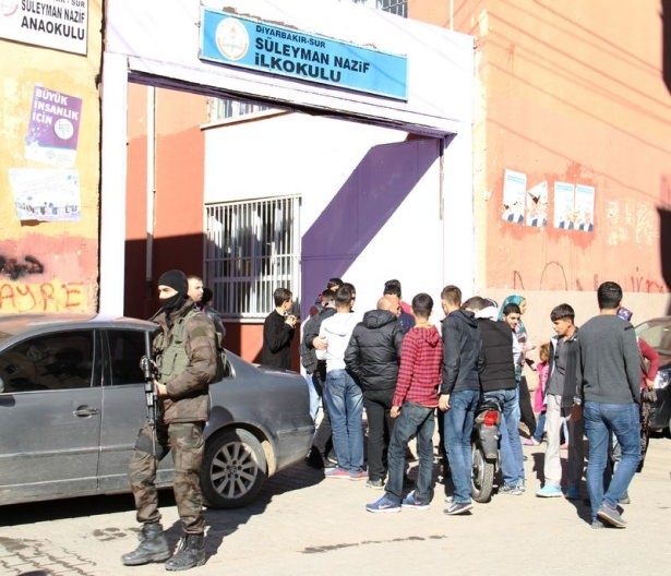 Diyarbakır Sur'da Yoğun Güvenlik Önlemi 5