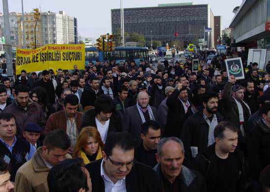MUBAREK ISTANBUL'DA PROTESTO EDILDI 2