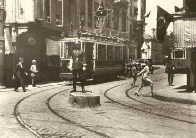 1900'lü Yılların Görmediğiniz İstanbul'u 17