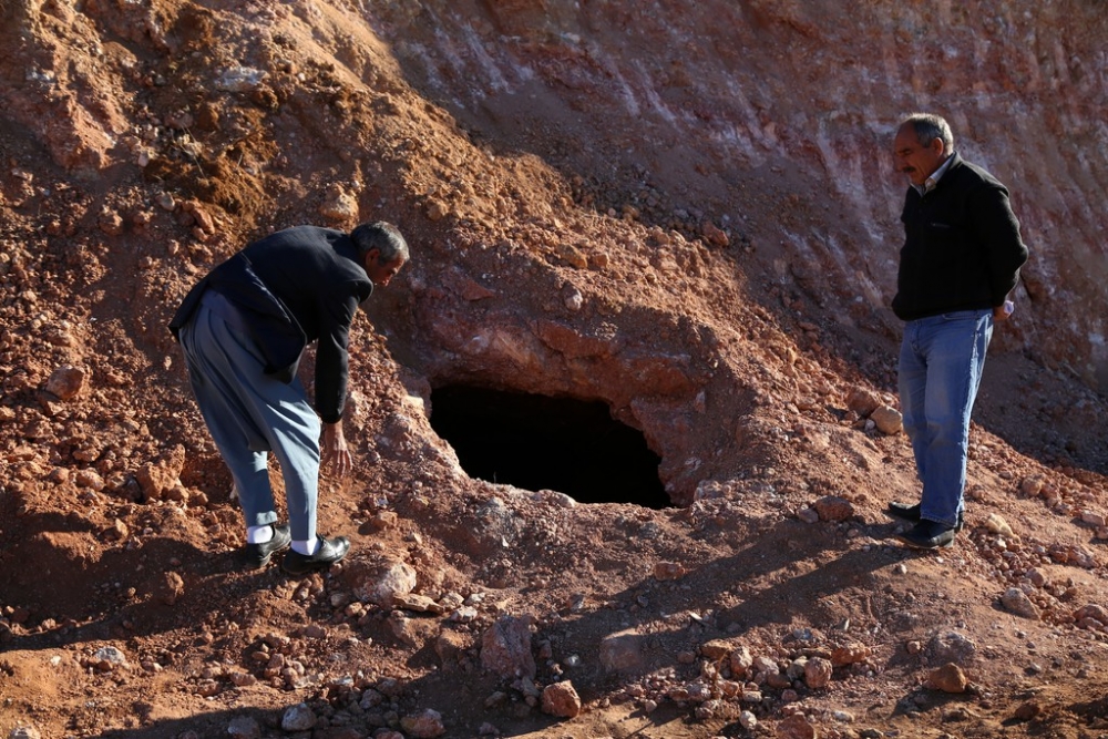 Diyarbakır'daki Mağarada Kafatası Ve Kemik Bulundu 2