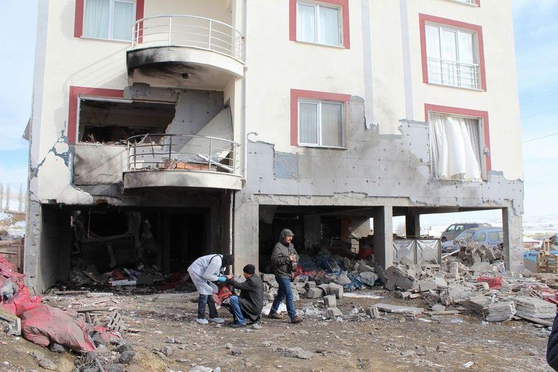 Sivas'ta Patlama! 1 Ölü 2 Yaralı 13