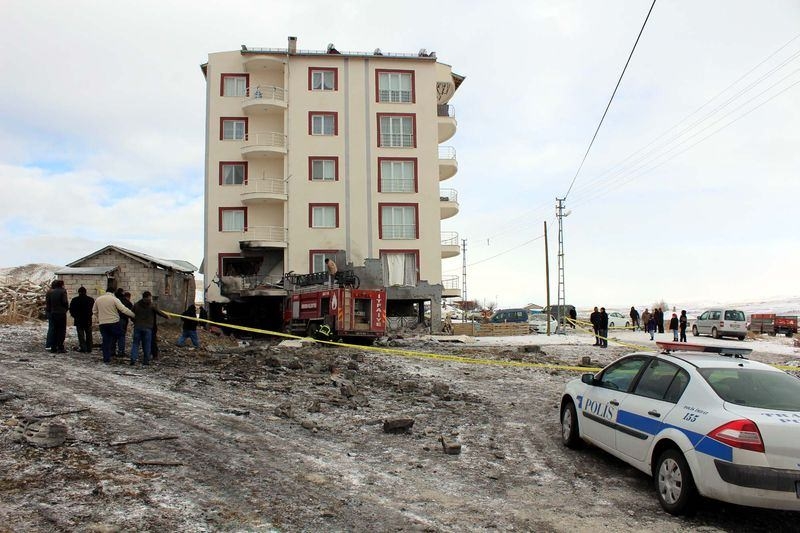 Sivas'ta Patlama! 1 Ölü 2 Yaralı 24