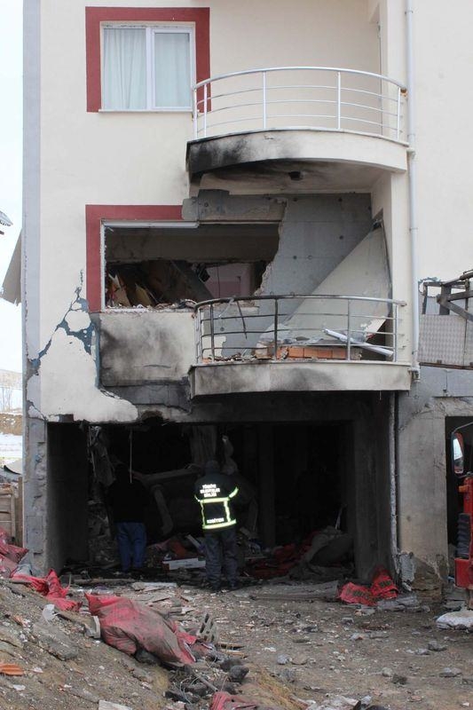 Sivas'ta Patlama! 1 Ölü 2 Yaralı 4