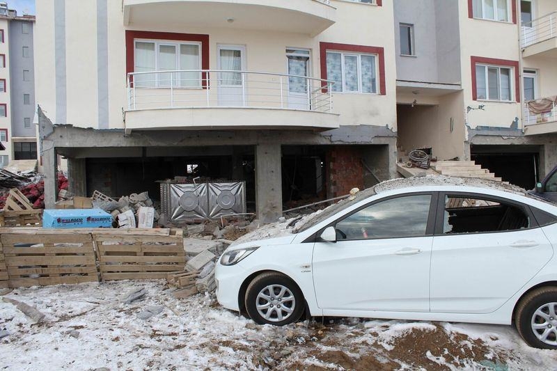 Sivas'ta Patlama! 1 Ölü 2 Yaralı 5