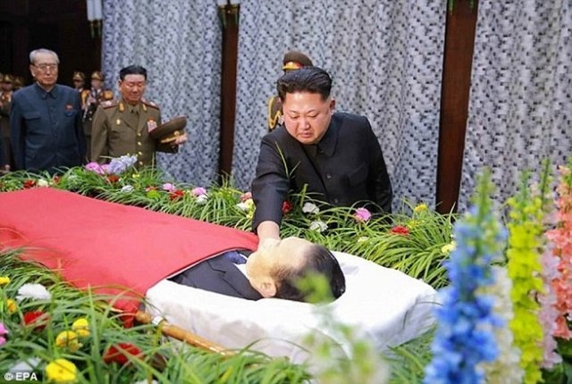 Kim Jong Un Böyle Ağladı 3
