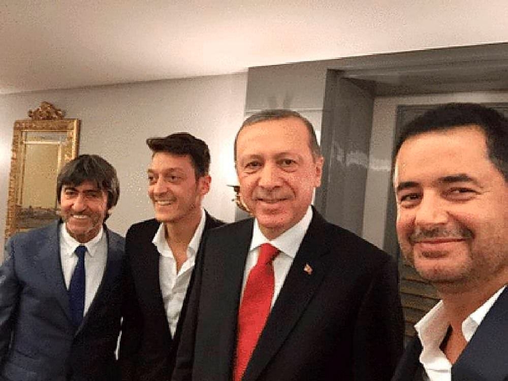 Acun Ilıcalı ve Mesut Özil'in Erdoğan Ziyareti 1