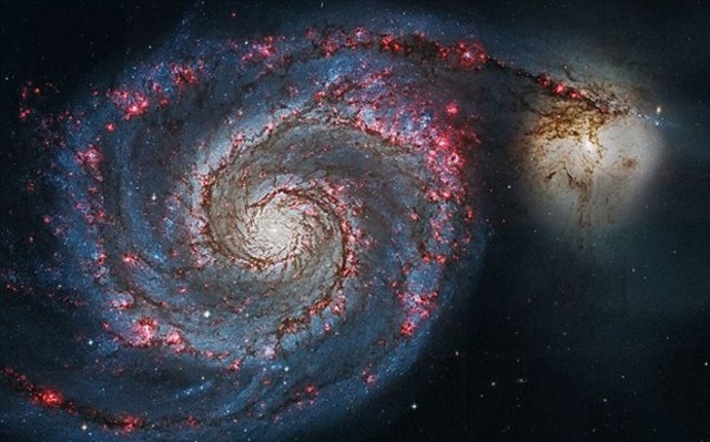 İki Galaksinin Birleşme Anı 2