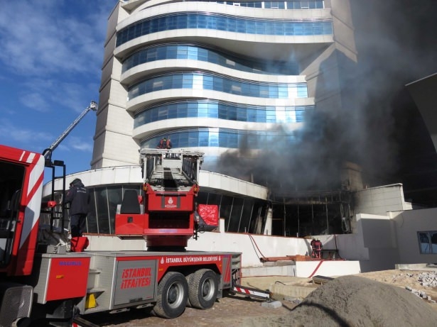 Maltepe'de Otel İnşaatında Yangın 7