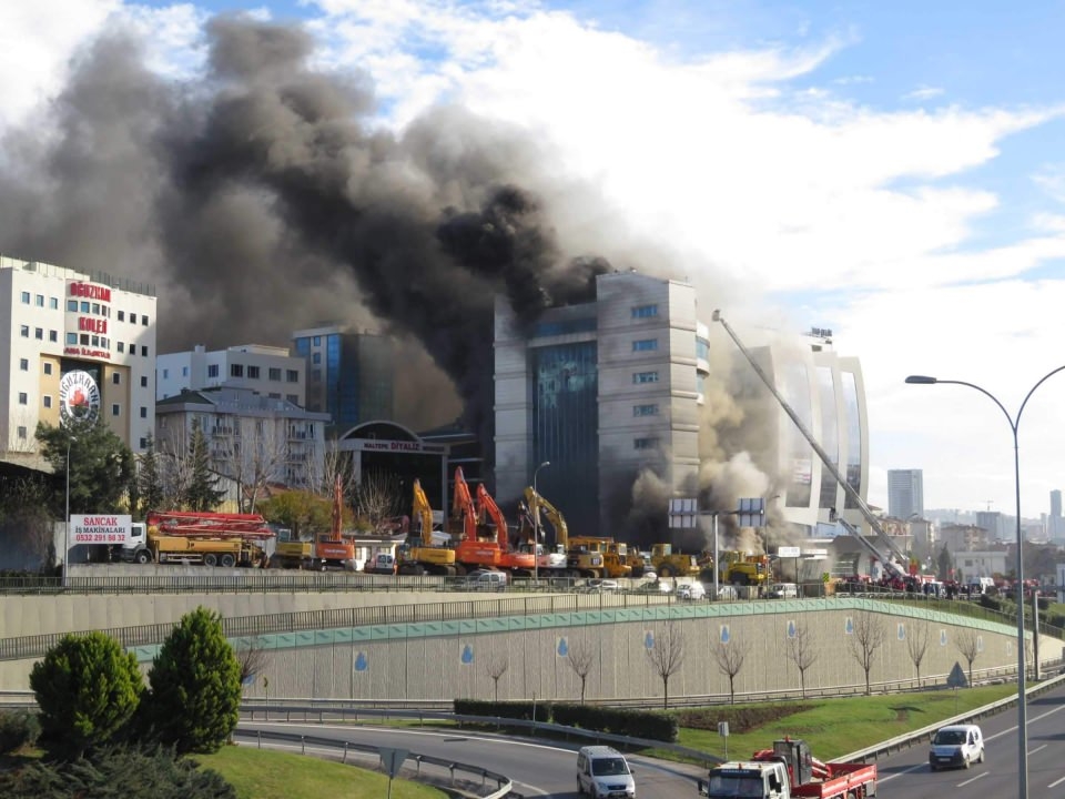 Maltepe'de Otel İnşaatında Yangın 9