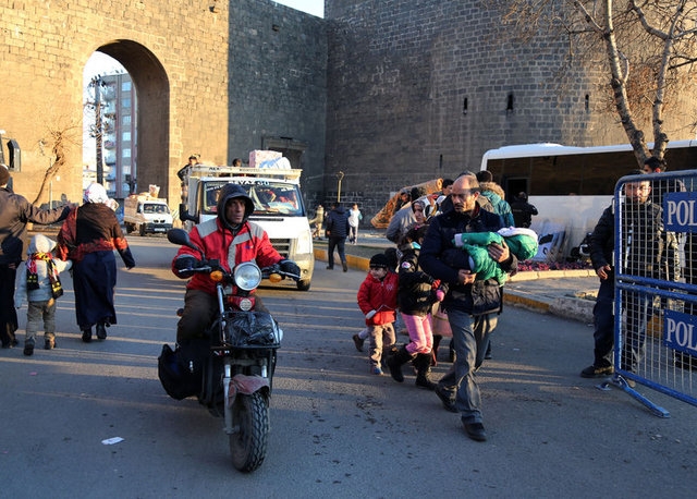Diyarbakır Sur'da Terörden Kaçış 1