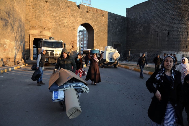 Diyarbakır Sur'da Terörden Kaçış 2
