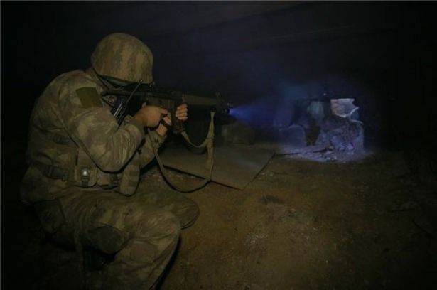Asker, PKK Tünellerine İndi! 2